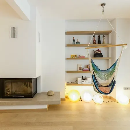 Stylish 3-bedroom & Terrace * Saloniki