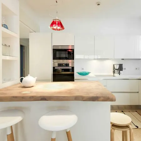 Apartament Stylish 3-bedroom & Terrace Saloniki
