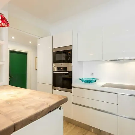 Apartament Stylish 3-bedroom & Terrace *
