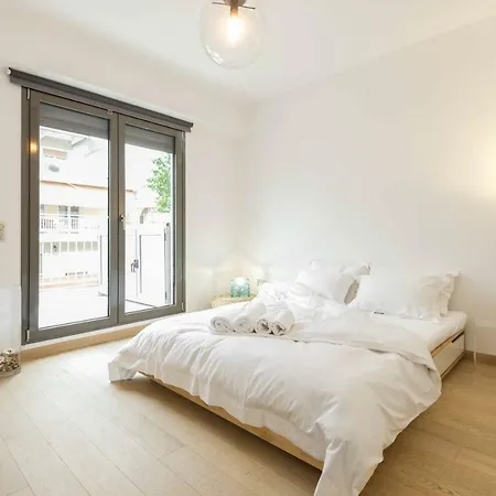 Apartament Stylish 3-bedroom & Terrace Saloniki