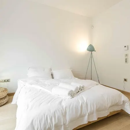 Stylish 3-bedroom & Terrace Apartament Saloniki