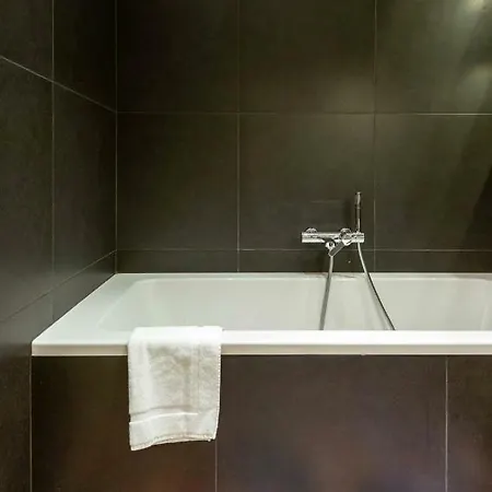 Apartmán Stylish 3-bedroom & Terrace